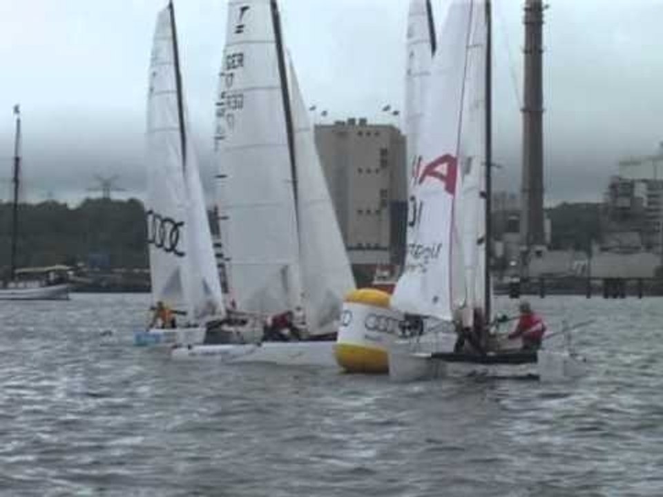 Tornados in Aktion am zweiten Tag in der Speedsailing Arena
