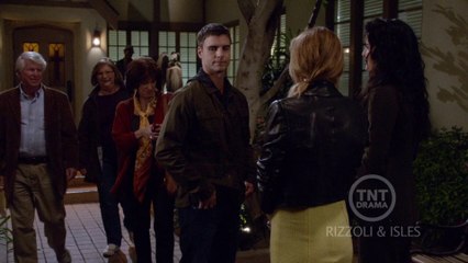 Rizzoli & Isles Season 5 Ep 3 - Pooping Machines Clip HD