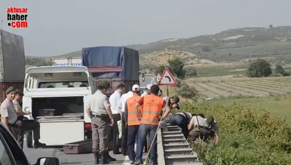 Akhisar'da Trafik Kazası, 1 Ölü 1 Yaralı