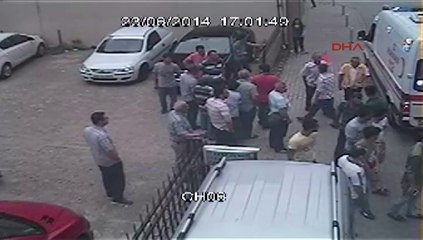 GENÇLERİN BIÇAKLI KAVGASI KAMERADA