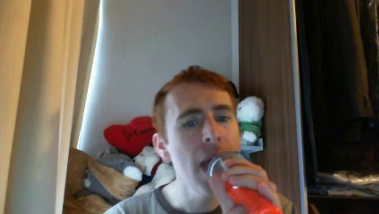 Wiwi égratigne "l'abri et la demeure" d'Emmanuel Moire