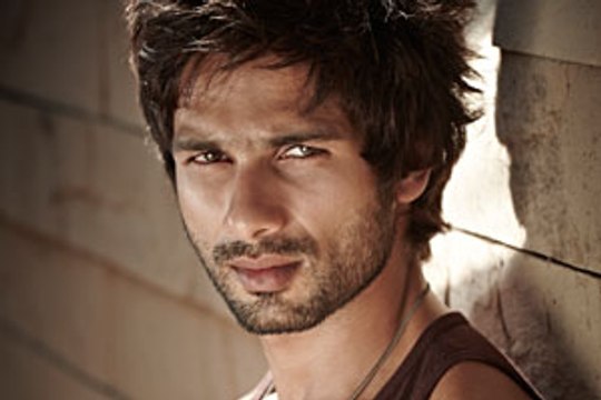 Shahid breaks his commitment, angers media