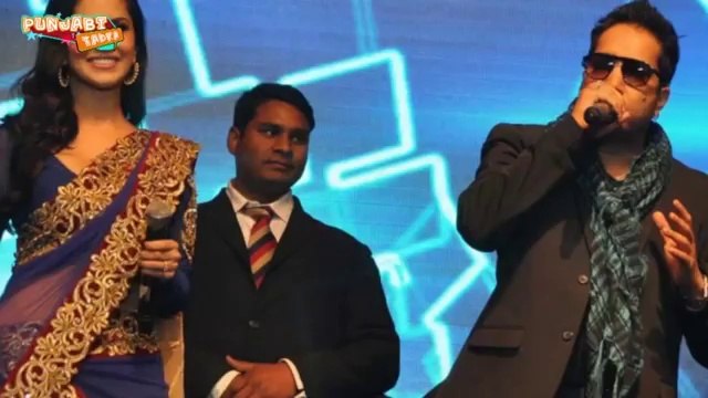 Ragini MMS 2 Porn Star Sunny Leone EXPOSES in a Song with Mikka Singh byBOLLYWOOD TWEETS FULL HD