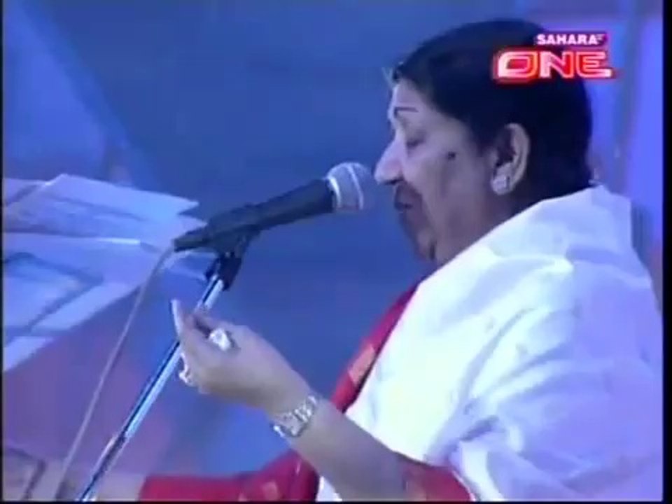 Jiya Jaly.. Lata in A R Rahman Live Concert