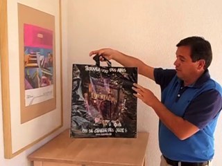 Le sac plastique à poignées souple, un incontournable
