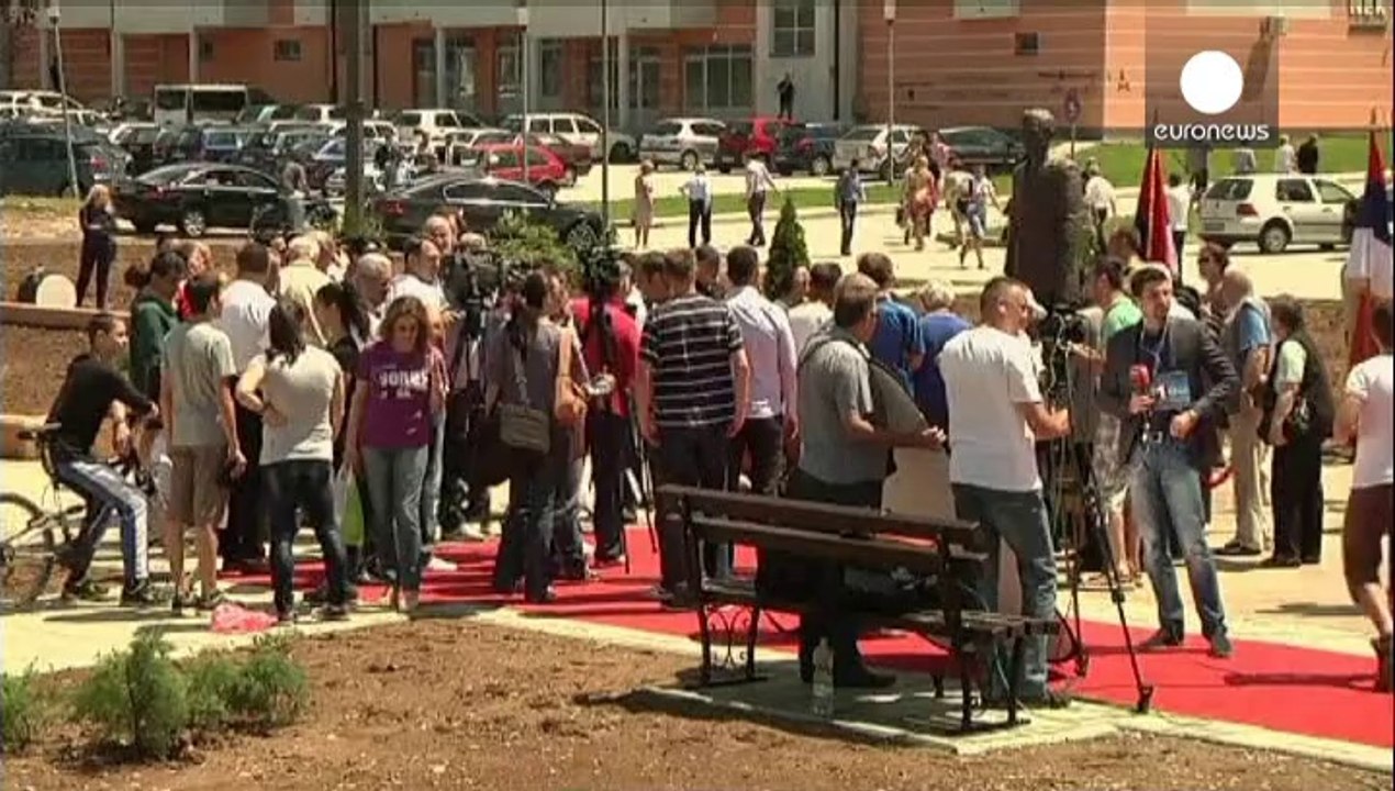 Bosnian Serbs unveil statue to 'hero' Gavrilo Princip