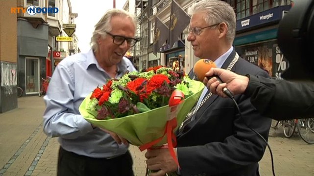 Piet van Dijken blij en vereert met Erepenning van de Stad - RTV Noord