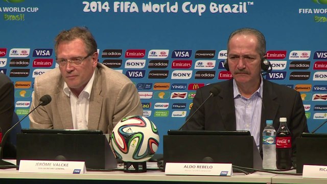 FIFA official suggests banned Suarez seek treatment