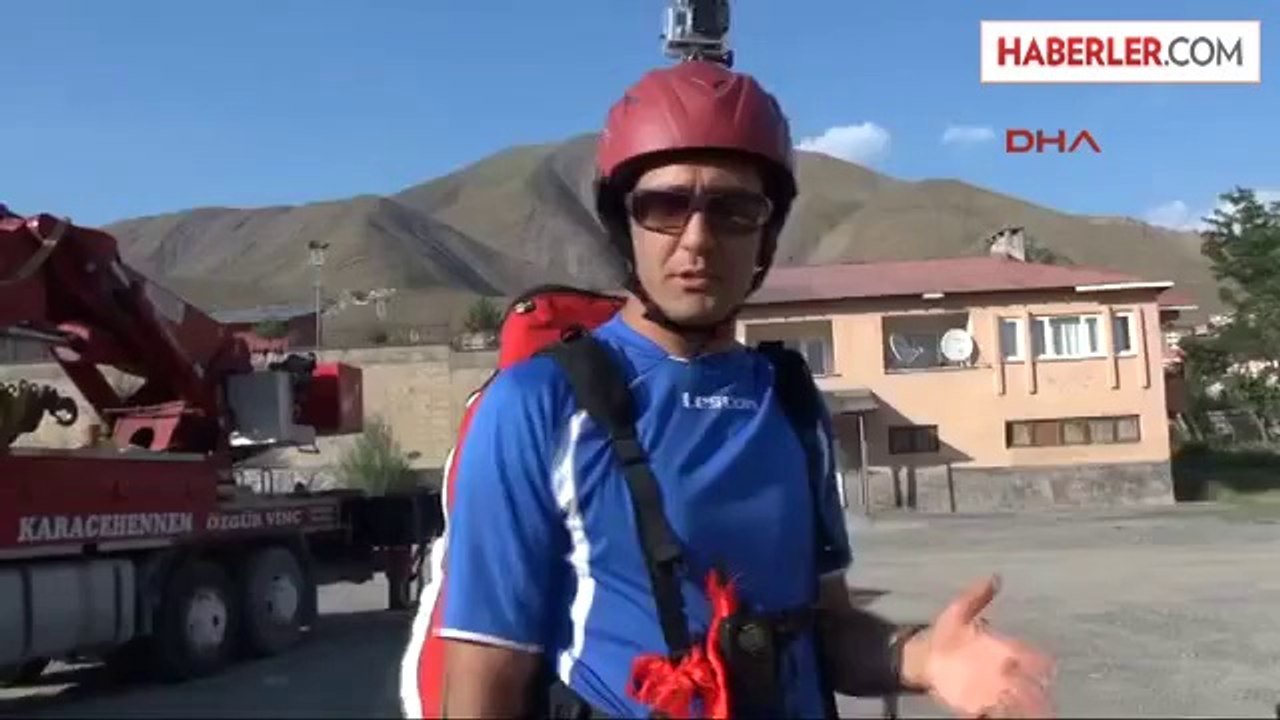 Hakkari'de Yamaç Paraşütü