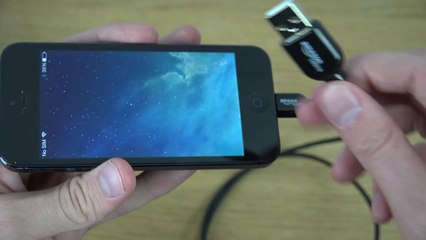 AmazonBasics Lightning Cable iPhone 5S iPhone 5 - Review (4K)