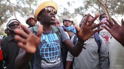 Israel: African migrants clash with police.