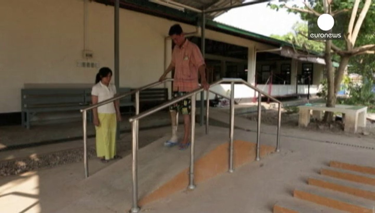 US signals intent to sign up to global landmine...