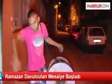 İzmir'de Ramazan Davulcusu Ayşe Teyze Tokmağı Eline Aldı