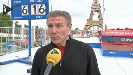 La perche pour tous au pied de la Tour Eiffel