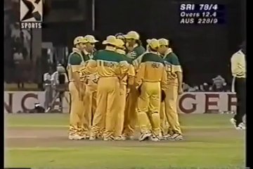 Arjuna Ranatunga cheats Aussies, horrible Bucknor umpiring, 1996. Damien Fleming GREAT over