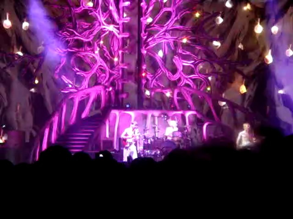 Biff Clyro - Black Chandelier