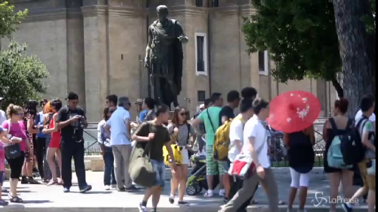 Roma, al via la maxi pedonalizzazione dei Fori Imperiali fino a fine agosto