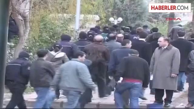 Halkların Demokratik Partisi Grup Başkanvekili Pervin Buldan, Hatip Dicle'nin Tahliye Edildiğini...