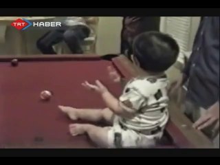 Bu bebek tam bir Bilardocu