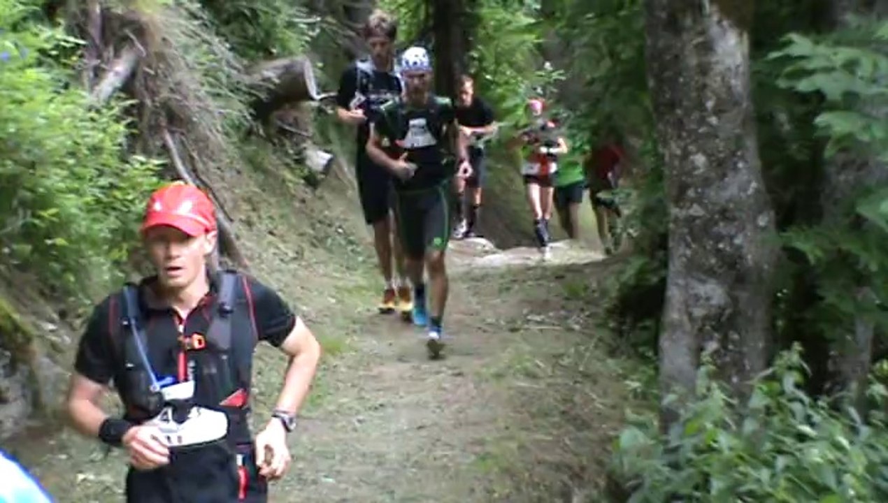 PASSAGE RAVITAILLEMENT CROSS DU MONT BLANC 2014