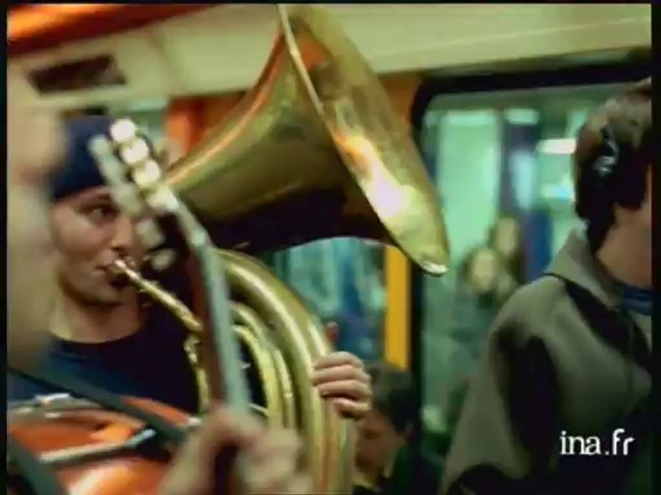 PUB (2003) Disneyland Paris Envie de magie 1