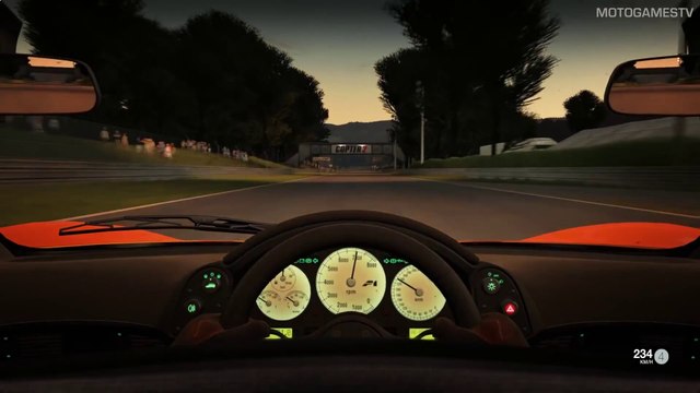 Project CARS Build 739 - McLaren F1 at Monza