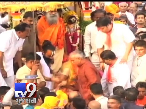 CM Anandiben Patel performs 'Pahind Vidhi' for 137th Rathyatra, Ahmedabad - Tv9 Gujarati