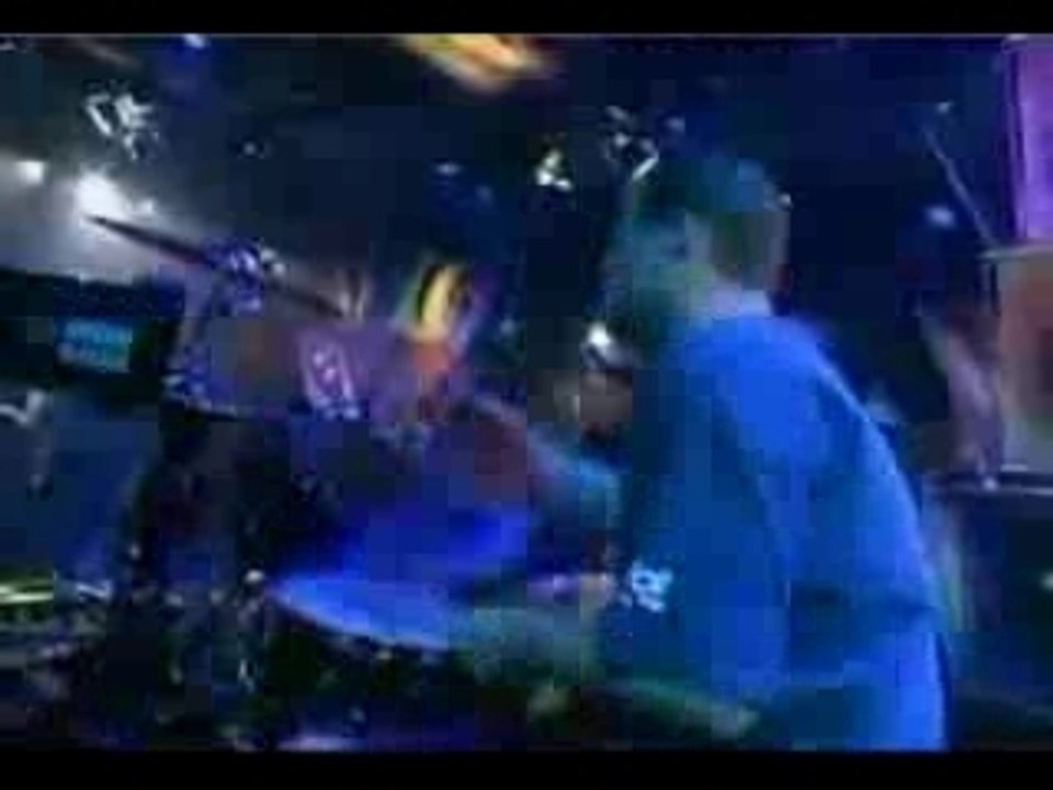 The Offspring - million miles away