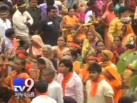 Bhajan Mandali in Lord Jagannath Rathyatra, Ahmedabad - Tv9 Gujarati