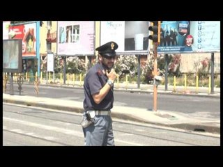 Napoli - Rapina, ragazzo sparato perchè non gli consegna la moto (28.06.14)
