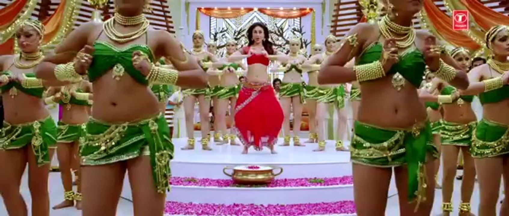 Chammak Challo Full Song Video Ra One ShahRukh Khan