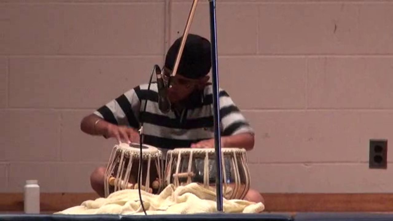 Hibou got talent show