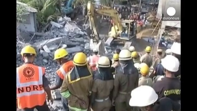Once muertos y decenas de desaparecidos tras el derrumbamiento de un edificio en la India