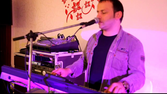 Herem - Sahneye çıkmadan önce canlı performans - Islak Mendil