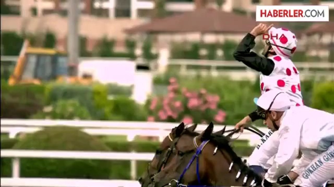 Gazi Mustafa Kemal Atatürk Adına 1927 Yılından Bu Yana Düzenlenen Gazi Koşusu'nun 88.'sini Halis...