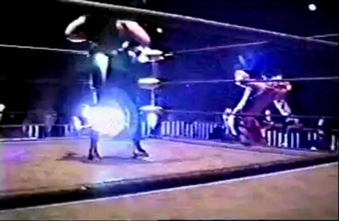 Chris Jericho & Eddie Guerrero vs Dean Malenko & Chris Benoit (Hildebrand Tribute 11.29.1998)