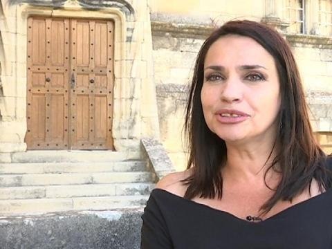 Béatrice Dalle fait ses premiers pas au théâtre - 29/06