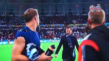 دموع مدرب الجزائر بعد الهزيمة أمام ألمانيا