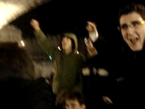 Bateau mouche paris (& chants de lom :p)