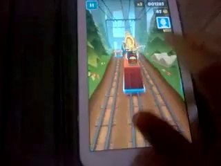 playing subway surfers on a galaxy tab 3-----by cool-stuffy