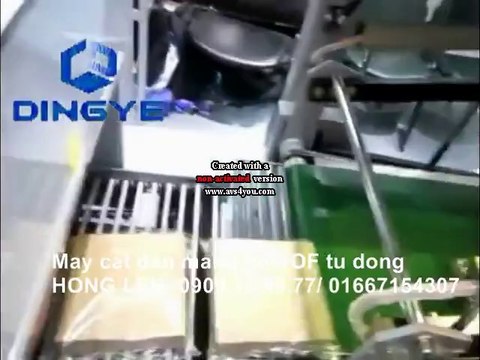 Máy cắt dán và rút màng co hộp bánh kẹo tự động QL5545, máy bọc màng co POF tự động