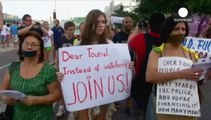 Brasile. Protesta contro i Mondiali e le politiche del governo a Copacabana