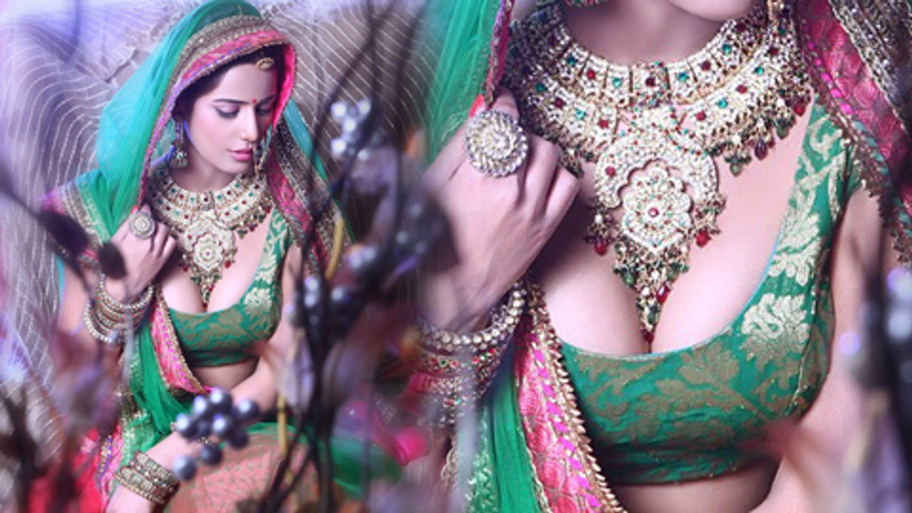 Poonam Pandey Woows Alok Nath ? - #AloknathEffect
