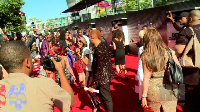 Exclusive Floyd Mayweather Confronts Tiny on BET Awards Red Carpet