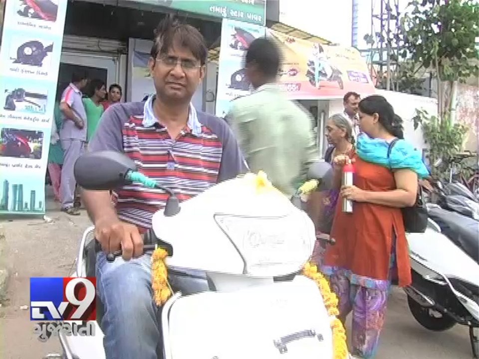 Religious fervour of Rath Yatra Cramp Automobil...