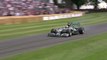 Lewis Hamilton et sa Mercedes AMG W03 sur le tracé de Goodwood