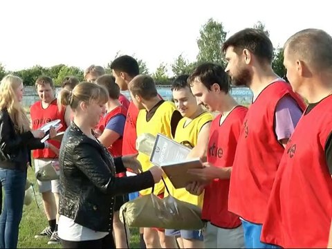 ЦУМ провел товарищеский матч по футболу с партнерами.