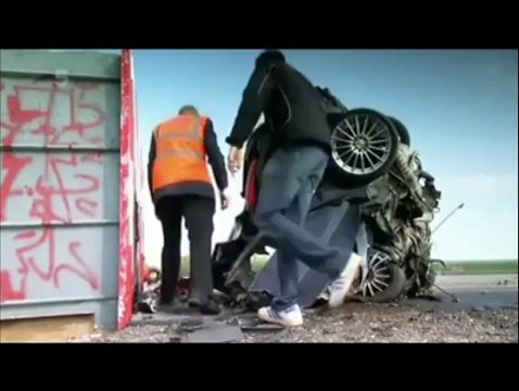 190 Km Hızla Yapılan Ford Focus Çarpışma Testi