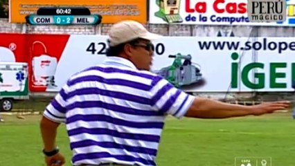 Pérou - Le coup franc en pleine lucarne de Quina