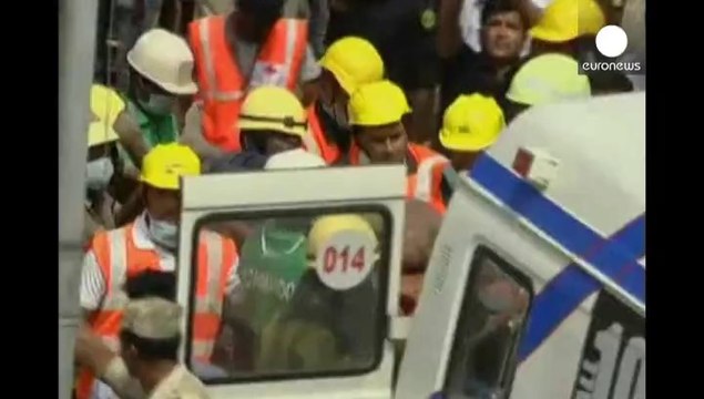 India, crollo a Chennai: almeno 19 morti, estratta dalle macerie una donna viva